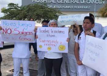 PROTESTAN EMPLEADOS DEL HOSPITAL GENERAL DE CANCÚN