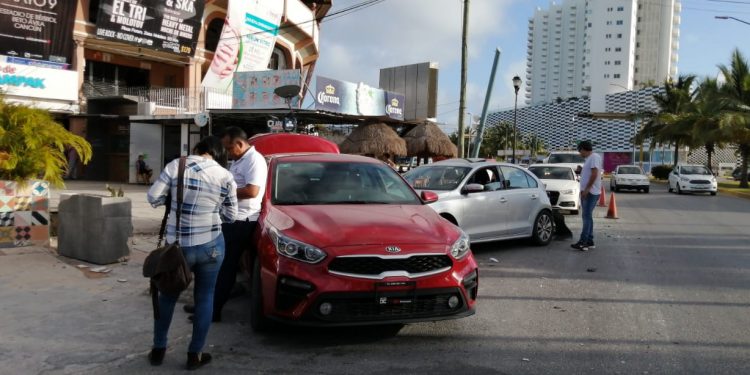 PROVOCA REVOLVEDORA UNA CARAMBOLA EN LA BONAMPAK