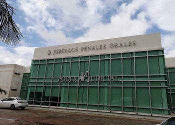 POLICÍA REPARA DAÑO EN ABONOS