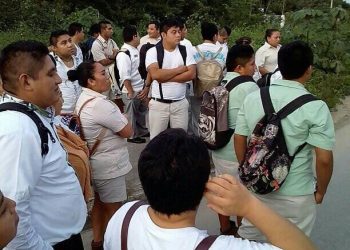CIENTOS DE TRABAJADORES REGRESAN A SUS COMUNIDADES, LUEGO DE SER DADOS DE BAJA EN HOTELES DE LA RIVIERA MAYA.