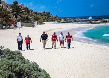 SECTOR PRIVADO CONTRIBUYE AL AISLAMIENTO EN ISLA MUJERES