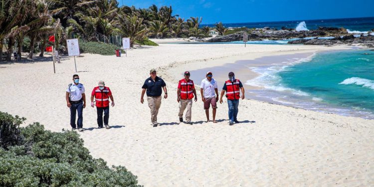 SECTOR PRIVADO CONTRIBUYE AL AISLAMIENTO EN ISLA MUJERES