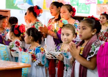 CELEBRAN FIESTA MAYA EN TULUM