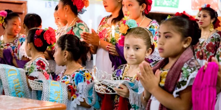 CELEBRAN FIESTA MAYA EN TULUM