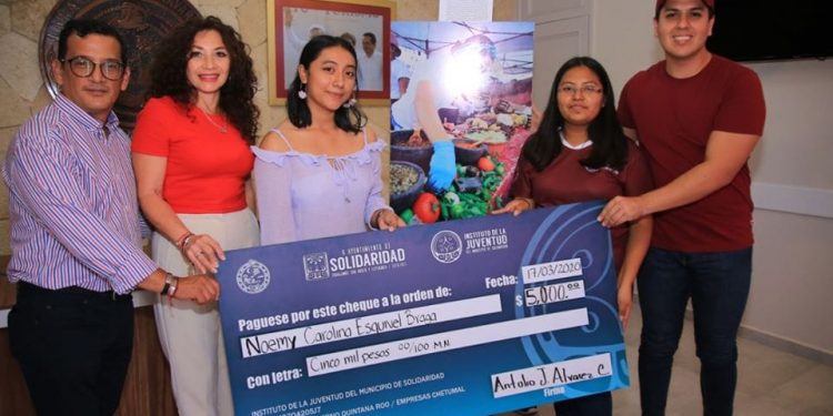 ENTREGAN PREMIO A GANADORA DE CONCURSO FOTOGRÁFICO “MUJERES SOLIDARENSES INSPIRADORAS Y EMPRENDEDORAS 2020”