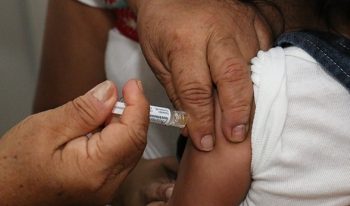 AMPLIA SALUD SERVICIO DE VACUNACIÓN EN EL CENTRO DE SALUD ‘DR. MAXIMILIANO DORANTES’