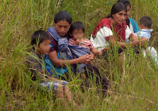 ATAQUE DE GRUPOS ARMADOS DESPLAZA A INDÍGENAS DE CHIAPAS