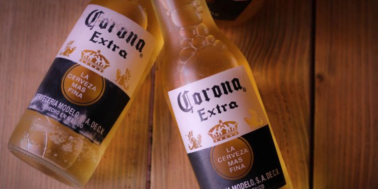 BAJAN VENTAS Y PRESTIGIO DE MARCA DE CORONA POR EL CORONAVIRUS