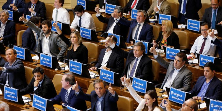 CHILE AVALA PARIDAD DE GÉNERO EN CONSTITUYENTE