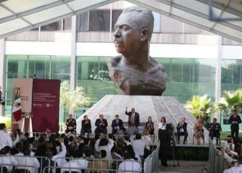 CONTRATOS EN PEMEX SE RESPETARÁN: AMLO