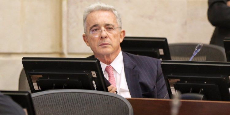 CORTE SUPREMA COLOMBIANA ABRE INDAGACIÓN AL EXPRESIDENTE URIBE POR CORRUPCIÓN ELECTORAL