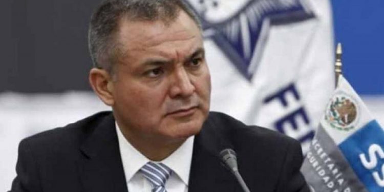 DESCARTA AMLO VÍNCULOS DE GARCÍA LUNA CON FUNCIONARIOS ACTUALES