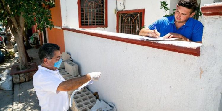 DOCENTES Y PERSONAL DE LA SEGEY RECIBEN SUS PAGOS EN SUS DOMICILIOS POR CORONAVIRUS