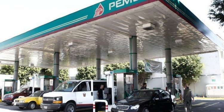 EN 23 ESTADOS, GASOLINA CUESTA 13 PESOS