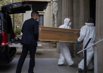 ESPAÑA BATE SU RÉCORD DIARIO CON 769 DECESOS POR CORONAVIRUS