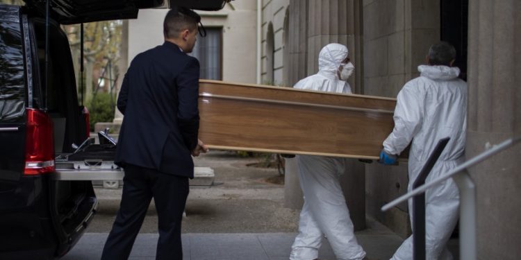 ESPAÑA BATE SU RÉCORD DIARIO CON 769 DECESOS POR CORONAVIRUS