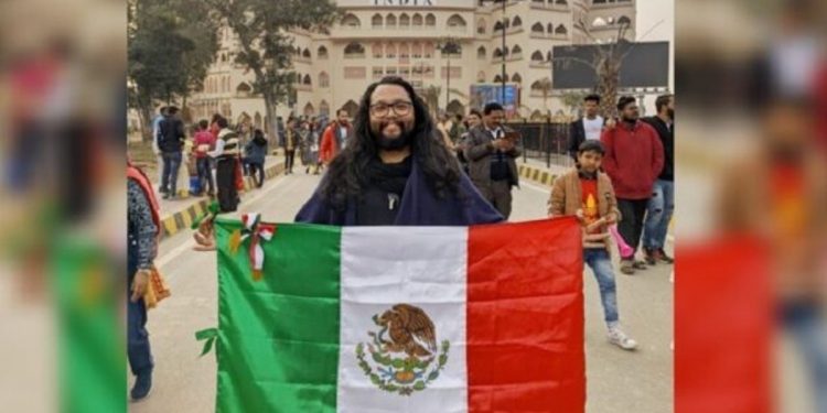 ESTUDIANTE MEXICANO ATRAPADO EN LA INDIA PIDE AYUDA