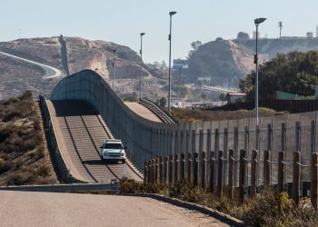 EU PLANEA DEVOLVER DE INMEDIATO A MÉXICO A MIGRANTES ILEGALES