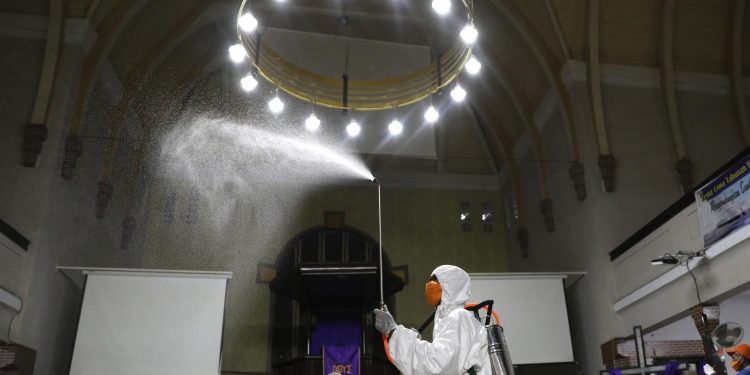 EU REPORTA MÁS DE 200 MUERTES EN UN DÍA POR COVID-19