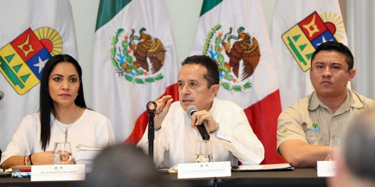 QUINTANA ROO NO TIENE RESTRICCIONES DE VIAJE POR EL CORONAVIRUS, EXPONE EL GOBERNADOR CARLOS JOAQUÍN