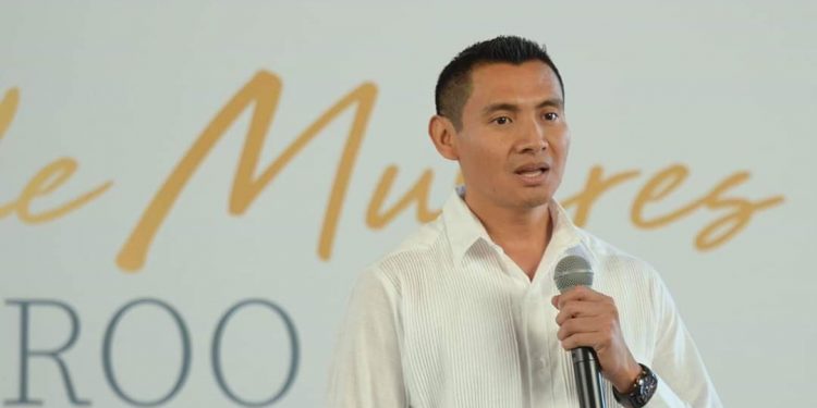 POR INDICACIONES DE REYNA DURÁN, IMPIDEN EL PASO DEL DIPUTADO ALBERTO BATUM AL CONGRESO DEL ESTADO