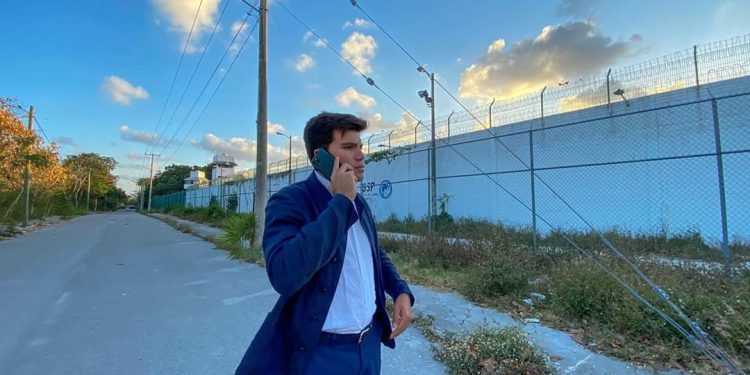 EXHIBE DIPUTADO A AUTORIDADES DE SEGURIDAD PÚBLICA; AFIRMA QUE SÍ HAY SEÑAL TELEFÓNICA EN ÁREAS PENITENCIARIAS