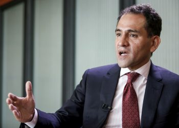 FINANZAS PÚBLICAS RESISTIRÁN CAÍDA EN PETRÓLEO: HERRERA