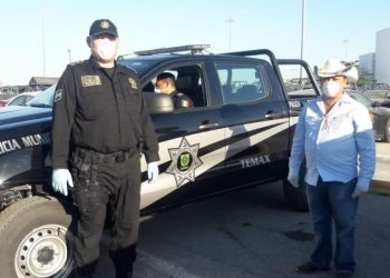 GOBIERNO DEL ESTADO ENTREGA 6 NUEVAS CAMIONETAS EQUIPADAS A 3 MUNICIPIOS