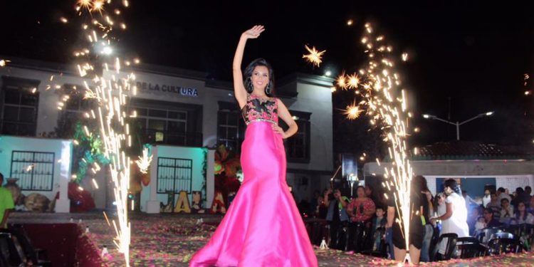 GRAN PRESENTACIÓN DE DANIELA CRISTELL COMO REPRESENTANTE DE JALAPA EN LA FERIA TABASCO 2020