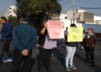 HABITANTES DE TLÁHUAC PROTESTAN POR FALTA DE AGUA