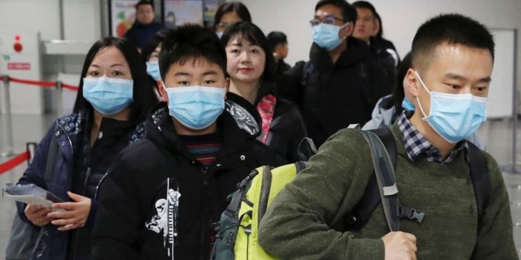 HAY MÁS NUEVOS CASOS DE CORONAVIRUS EN EL MUNDO QUE EN CHINA: OMS
