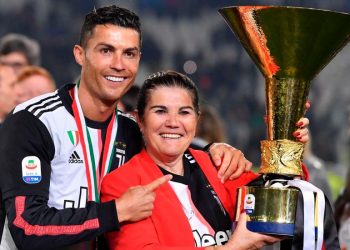 HOSPITALIZAN A MADRE DE CRISTIANO RONALDO EN PORTUGAL