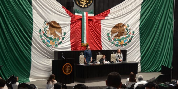 ELIGEN A INTEGRANTES DEL PRIMER PARLAMENTO FEMENIL DE QUINTANA ROO