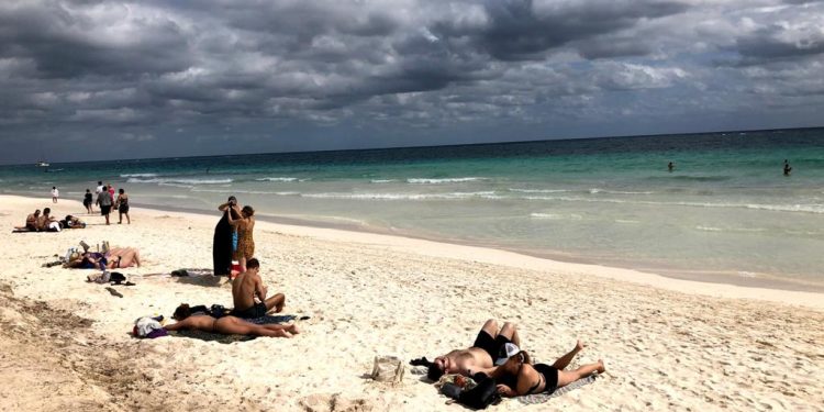 POR FUERTES VIENTOS MANTIENEN CERRADO PUERTOS EN ZONA COSTERA DE TULUM