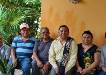 ACADEMIA RESCATA LENGUA MAYA