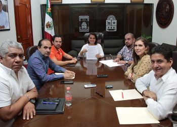 ‘TRUENAN’ A SECRETARIO GENERAL DE LA JUGOCOPO Y SUBSECRETARIO DE PROCESOS LEGISLATIVOS EN EL CONGRESO DE QUINTANA ROO