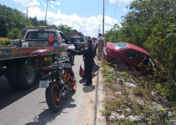 ACCIDENTE DEJA TRES HERIDOS EN EL ARCO VIAL DE CANCÚN