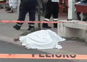 POR PRESUNTA SOBREDOSIS DE DROGA, FALLECE EXTRANJERO EN LA VÍA PÚBLICA EN COZUMEL