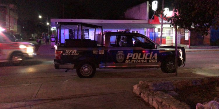 POLICÍAS DE CANCÚN RESCATAN A VÍCTIMAS DE SECUESTRO; FALLECE PRESUNTO PLAGIARIO