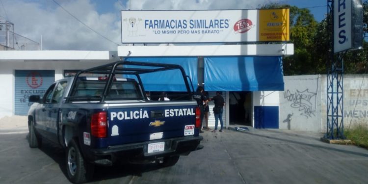 ROBAN FARMACIA SIMILARES; SE LLEVAN MEDICAMENTOS Y DINERO EN EFECTIVO