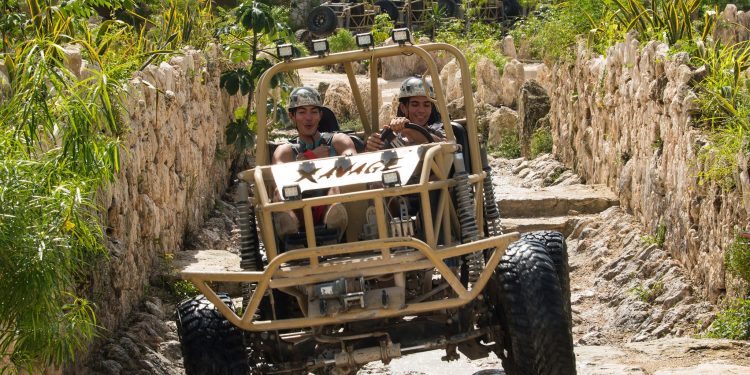 DEBIDO AL CORONAVIRUS GRUPO XCARET CIERRA TEMPORALMENTE TODOS SUS PARQUES Y HOTEL