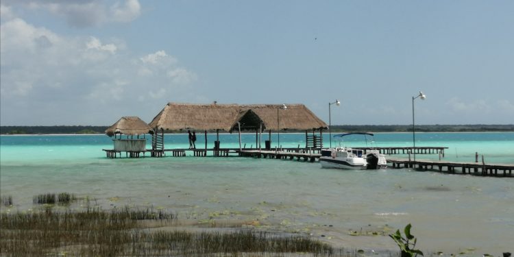 RESIENTE BACALAR LA AUSENCIA DE TURISMO