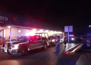 DETIENEN A 4 PERSONAS EN CANCÚN POR INTENTO DE SAQUEO EN UN AURRERÁ