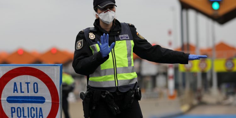 INICIA A MEDIANOCHE CIERRE EN FRONTERA MÉXICO-EU A VIAJES NO ESENCIALES