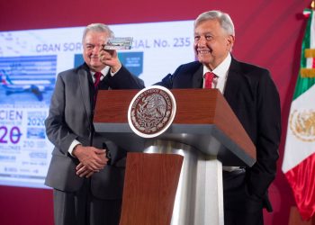 LÓPEZ OBRADOR CONVOCA A CIUDADANOS A COMPRAR «CACHITOS» PARA RIFA DE AVIÓN