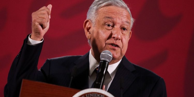 LÓPEZ OBRADOR INSTRUYE A GABINETE A INFORMAR SOBRE CORONAVIRUS