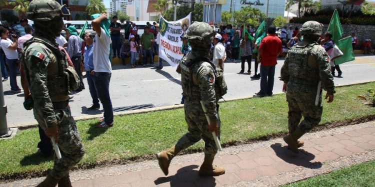 LÓPEZ OBRADOR PARTICIPA EN EVENTO DE LA GN CON CINCO MIL PERSONAS