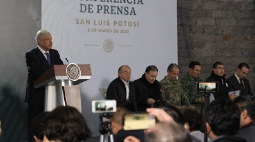 LÓPEZ OBRADOR RECHAZA HABLAR DE POLÍTICA, PIDIÓ SE RESPETE EL VOTO