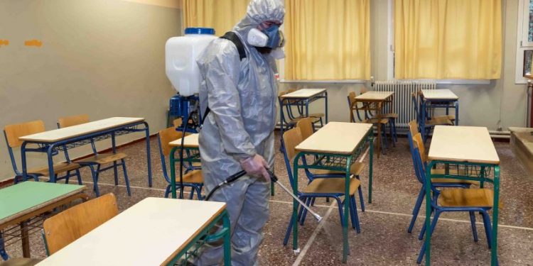 MÁS DE 290 MILLONES DE ESTUDIANTES SE QUEDAN SIN CLASES POR CORONAVIRUS