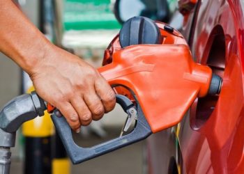 NO BAJARÁN PRECIOS DE GASOLINAS PESE A DESPLOME DEL PETRÓLEO: SHCP